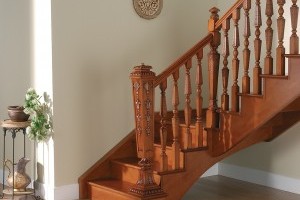 Какую древесину можно использовать для сооружения лестницы?