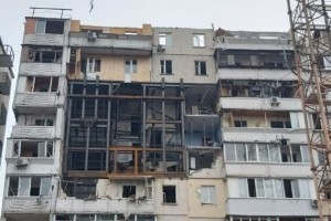 Взрыв дома на Позняках: спустя полгода разобрали крышу здания. В КГГА сообщили, все идет по плану (ФОТО)