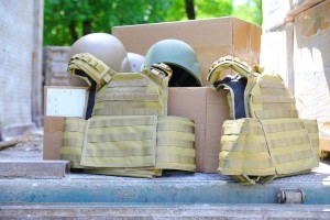 Українські захисники отримали 500 комплектів захисної амуніції від Метінвесту