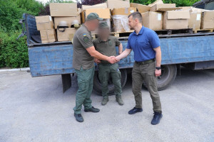 Українська компанія передала ЗСУ понад 20 тис. пластин для бронежилетів