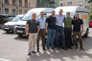 Компанія «Цеппелін Україна» передала декілька автомобілів для Збройних Сил України