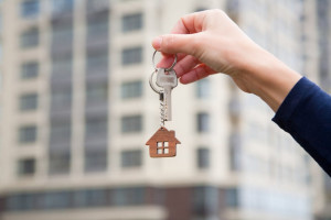 Мін'юст відзвітував про кількість квартир і будинків проданих у 2023 році