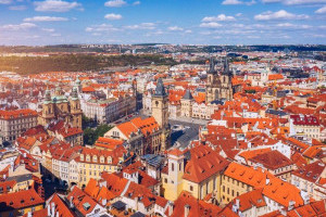 Прага визнана найнедоступнішим містом для купівлі житла в Європі
