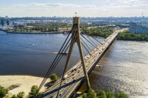 В Киеве отремонтируют два моста