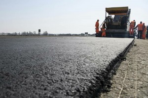 Проверять качество строительства дорог на Сумщине будут по международным стандартам