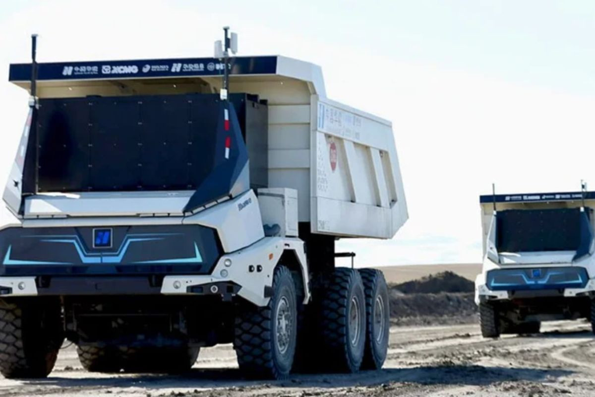 Китай випробував безпілотні гірничі вантажівки з 5G на висоті понад 5,6 тисячі метрів