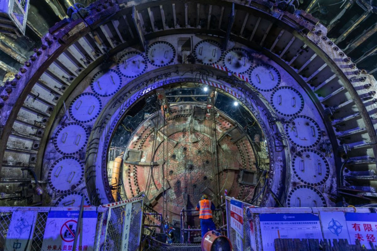 Під Янцзи проклали понад 11 км підводного тунелю для високошвидкісної залізниці