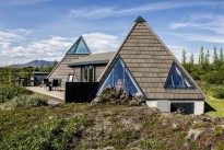 Кусочек Египта в Исландии: уникальный дом в виде египетских пирамид построили вблизи Рейкьявика (Фото)