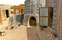 Африканская деревня, где каждый дом - произведение искусства (Фото)
