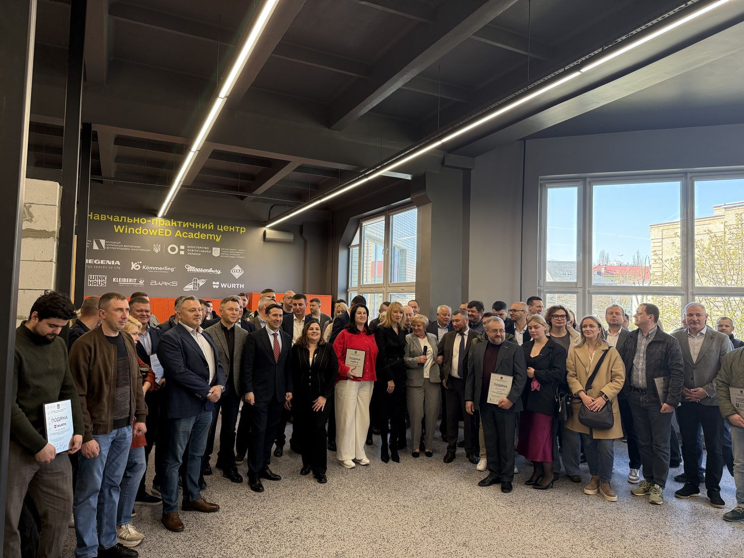 У Києві створили навчально-практичний центр для підготовки монтажників (ФОТО)