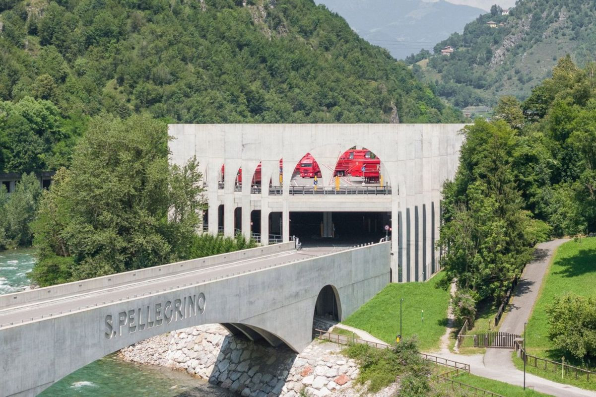 Як просувається будівництво флагманської фабрики San Pellegrino в Італії (ФОТО)