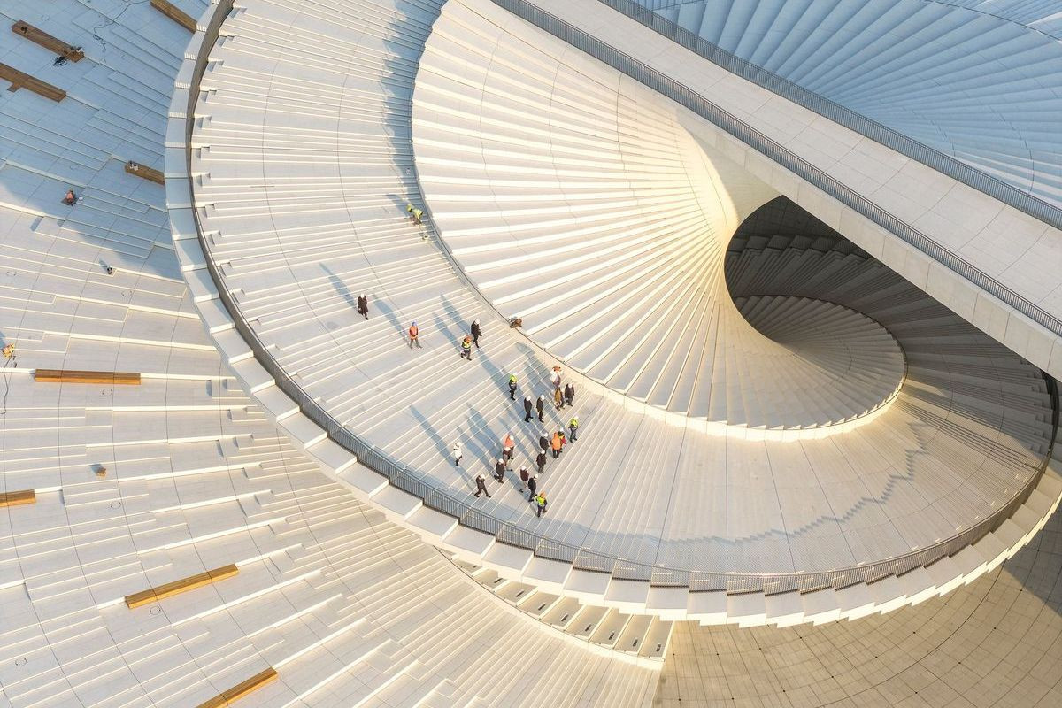 Спіральна архітектура від Snohetta: великий оперний театр у Шанхаї майже завершено (ФОТО)