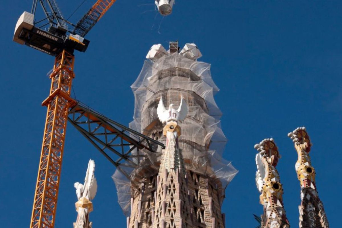 Саграда Фамілія у Барселоні досягла проєктної максимальної висоти
