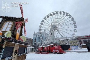 «Колесо огляду» на Подолі остаточно закрили: атракціон демонтують