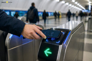 У Києві закривають каси метро: як тепер оплачувати проїзд