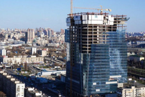 У столиці відновлюють роботи на довгобуді Sky Towers