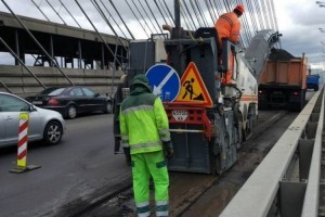 Ремонт на Южном мосту в Киеве:  известна дата завершения работ