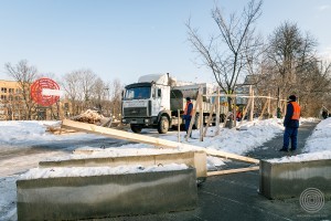 В серці Києва почали зводити меморіал Небесній Сотні (фото)