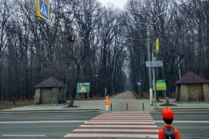 В столиці біля переходів хочуть встановити фігурки "школярів" (фото)