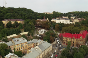 ВІДЕО ДНЯ: Меморіал Небесної сотні у Львові за день до відкриття