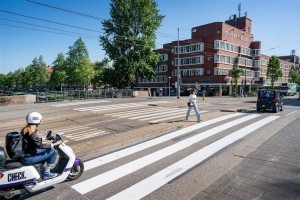 В Амстердамі створили "крилату зебру", щоб підвищити безпеку дорожнього руху: що це і як працює