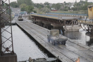 Дорога між Києвом та Черніговом: відкрито рух понтонним мостом через річку Десна 