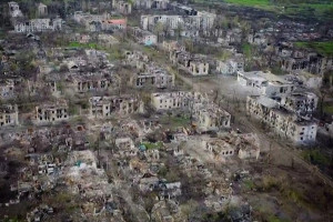 Деякі міста Луганщини треба відбудовувати з "нуля", – Гайдай