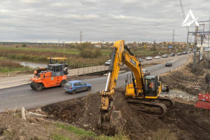 У Київській області зведено ще одну тимчасову переправу біля Гостомеля (ФОТО)