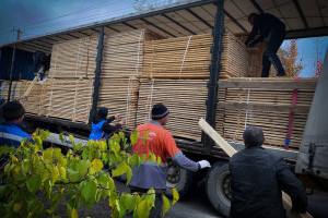 Жителям Херсонщини передали набори будматеріали для відновлення понищених ворогом будинків