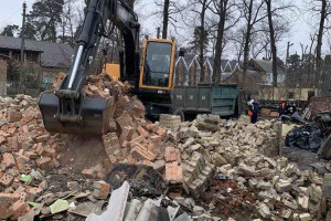 Відновлення Бучі: Японія виділить кошти на відбудову зруйнованих будинків і ліквідацію стихійного сміттєзвалища