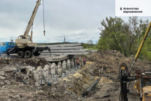 На Харківщині капітально відновлюють вже п’ятий міст, зруйнований в ході бойових дій (ФОТО)