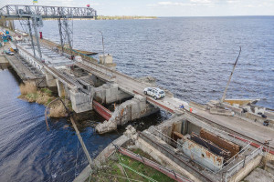 Дамбу, яка зупинила наступ ворожих військ, відбудують за допомогою Кореї