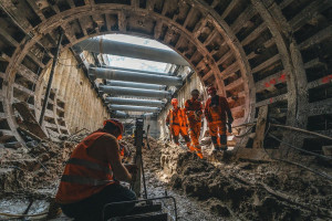 Будівельники розібрали аварійний тунель між станціями метро  "Деміївська" і "Либідська" (ФОТО)