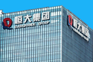 Найбільші у світі борги: будівельну компанію Evergrande виключили з біржі в Гонконгу