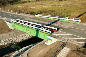 На Дніпропетровщині монтують 40-метровий модульний міст (ФОТО)