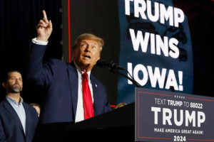 Трамп підвищив глобальний імпортний тариф до максимально дозволених 15%