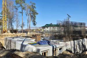 У Ягідному відбудовують соціальну інфраструктуру з укриттями та меморіалом