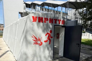 Понад 800 модульних укриттів будують для захисту працівників та пасажирів Укрзалізниці