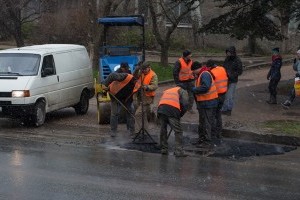 В Днепре придумали, что делать с недобросовестыми укладчиками асфальта