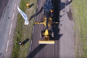 Чудеса современной дорожной техники в действии (Видео)