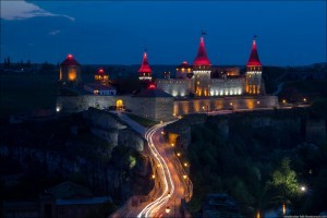 Поляки модернизируют освещение Каменец-Подольской крепости 