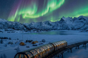 Призначений для спостереження за північним сяйвом: Норвегія представила інноваційний панорамний поїзд