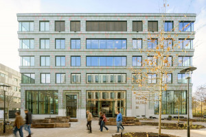 Дерев’яна лабораторія з фасадом із переробленого пластику стала новим прикладом сталого будівництва (ФОТО)