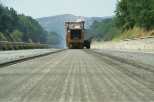 CATERPILLAR та KENNAMETAL оголосили про співпрацю в сфері ріжучого обладнання для дорожніх машин