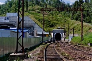 Через Бескидський тунель хочуть запустити "Інтерсіті"