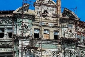 Дождались: наконец начали реставрацию одного из самых красивых домов в Одессе